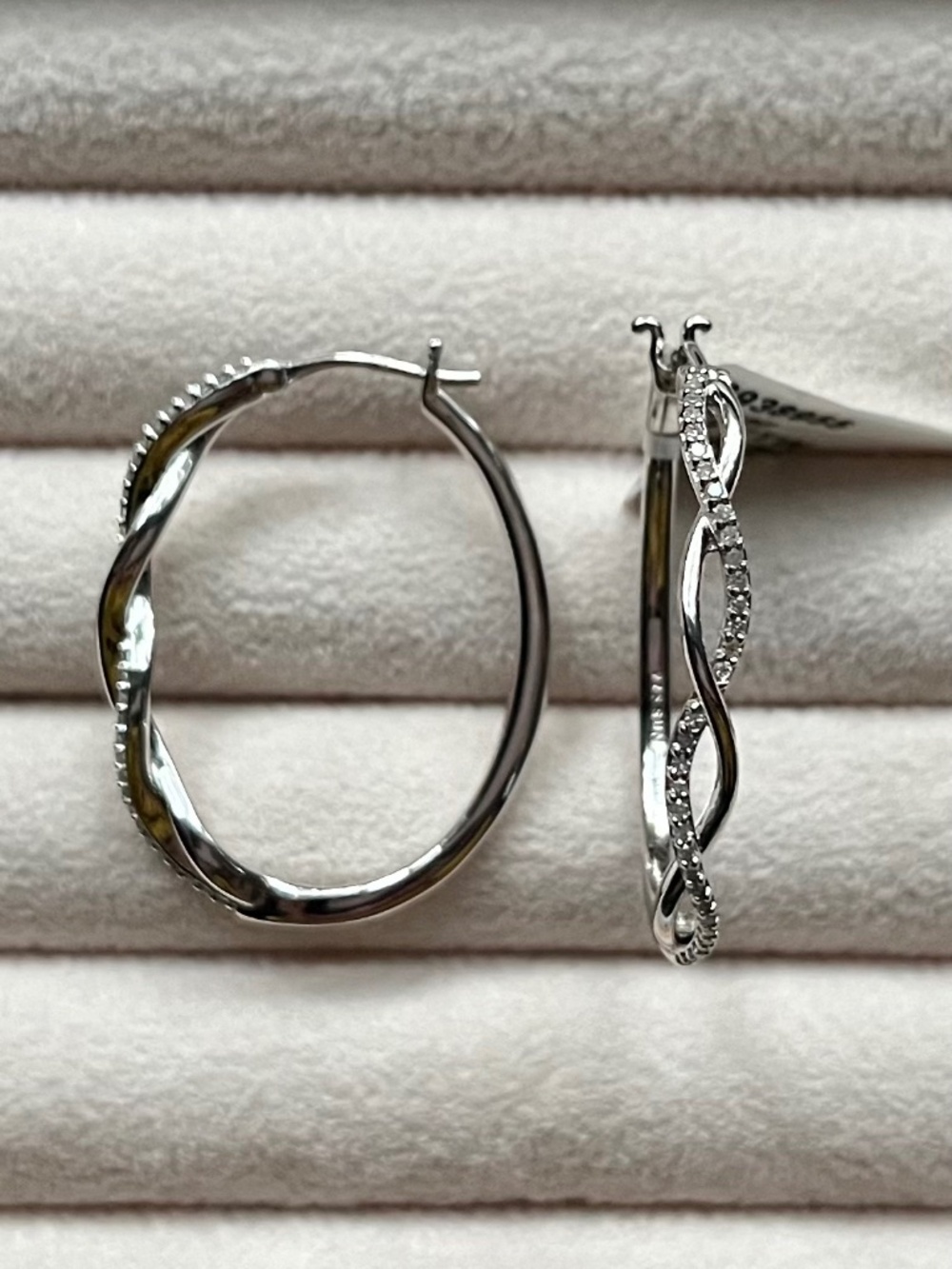 E054 | Natural Diamond Oval Shaped Hoop Earrings